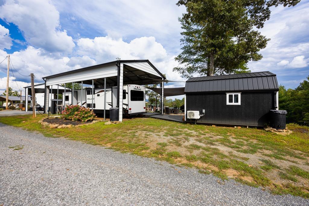 128 Pioneer Estates Rd