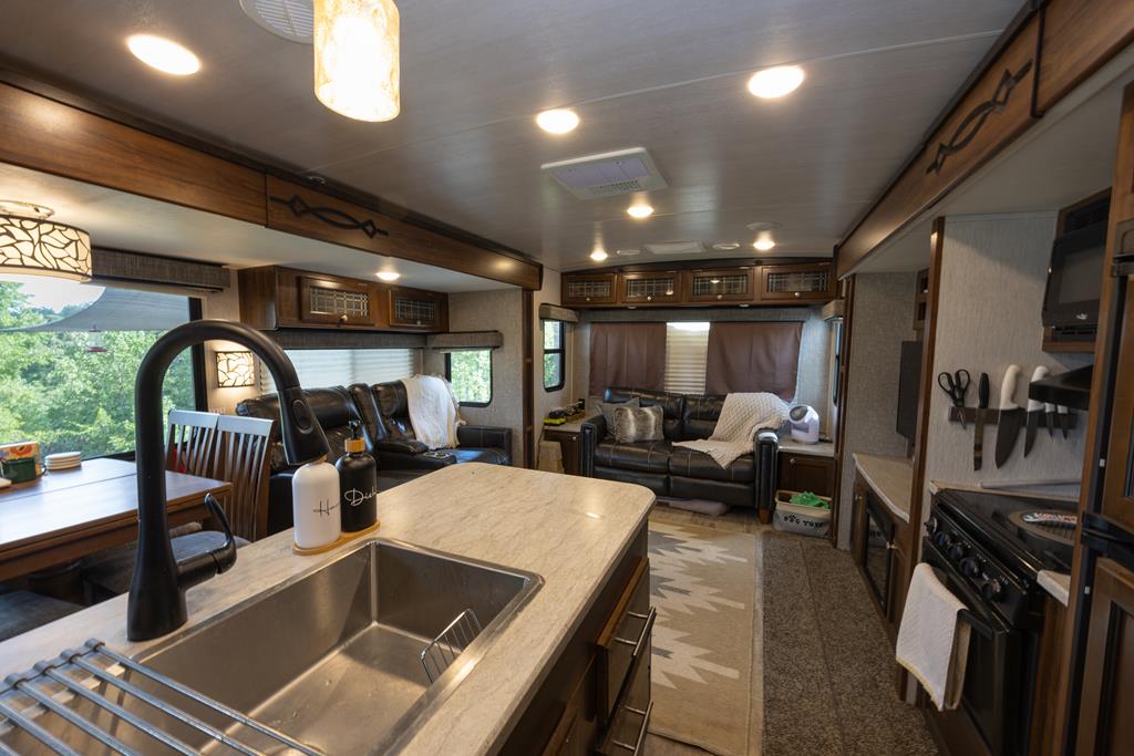 128 Pioneer Estates Rd