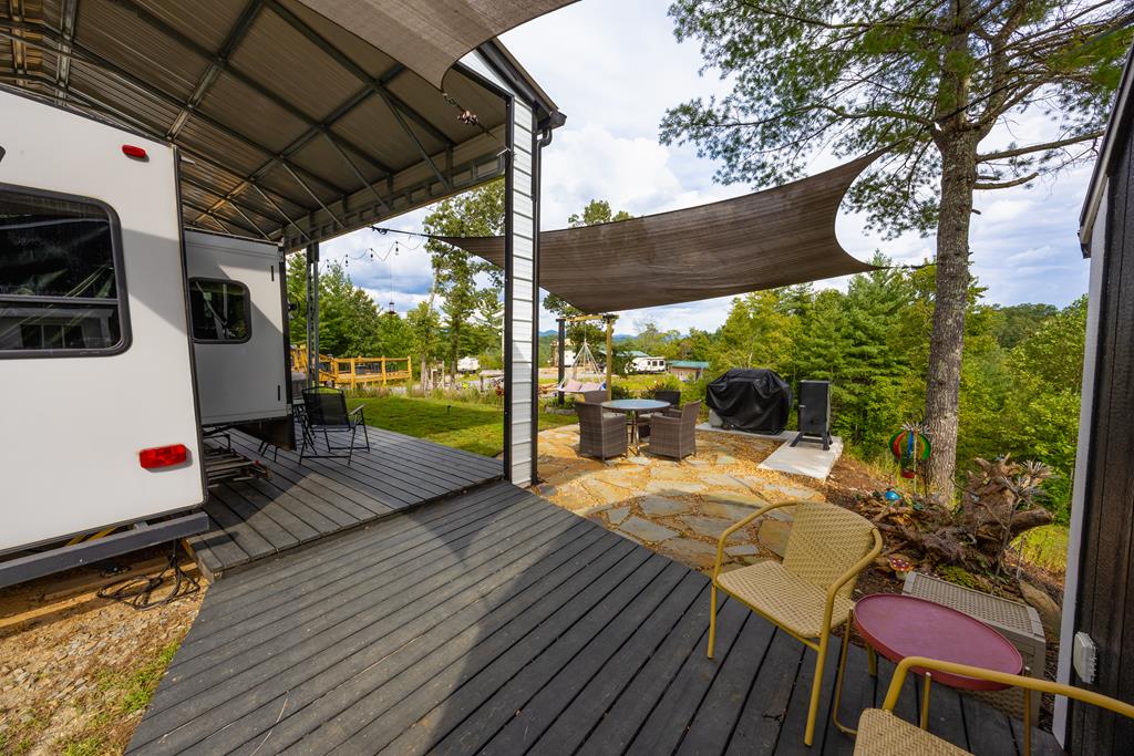 128 Pioneer Estates Rd