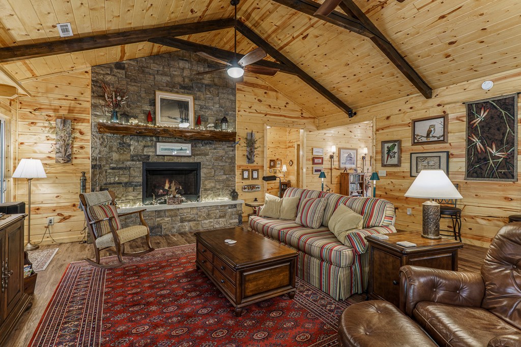 110 Rustic Pine Ridge