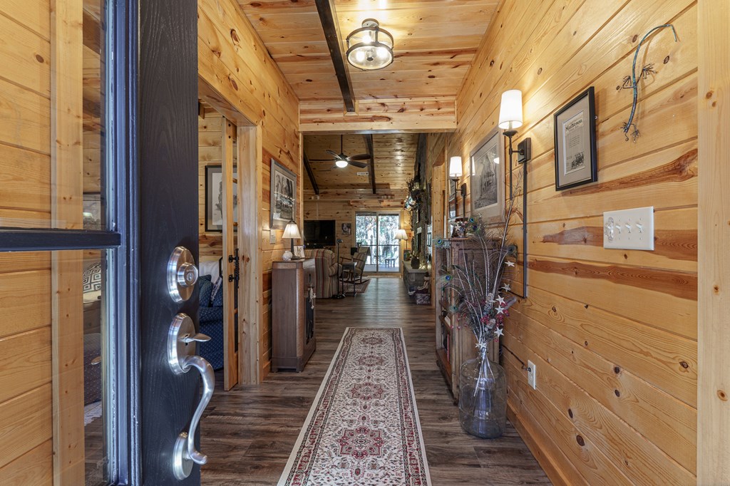 110 Rustic Pine Ridge