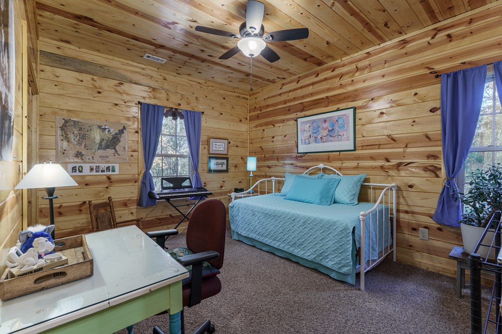 110 Rustic Pine Ridge