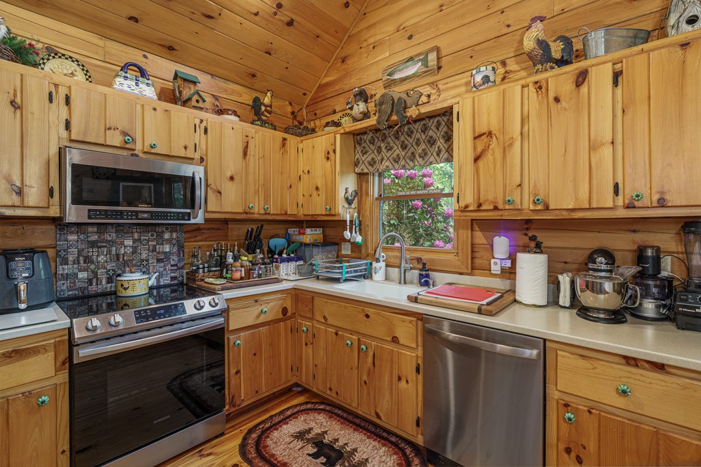 267 Laurelwood Cir