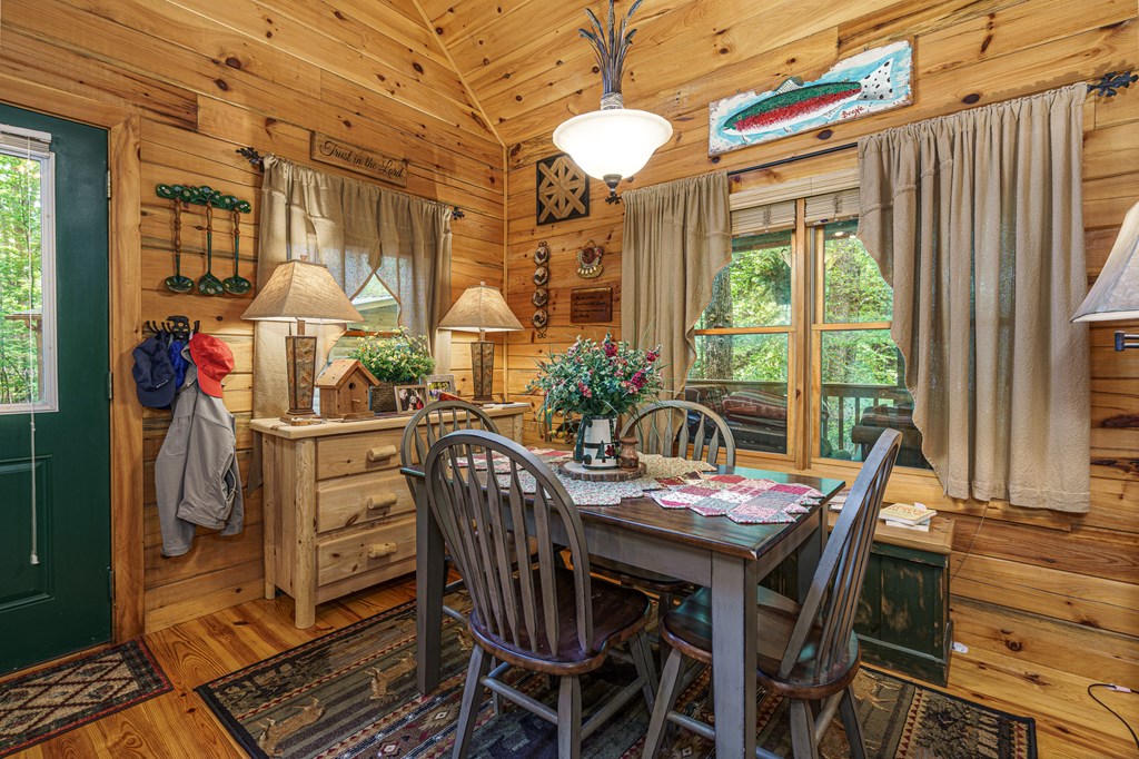 267 Laurelwood Cir