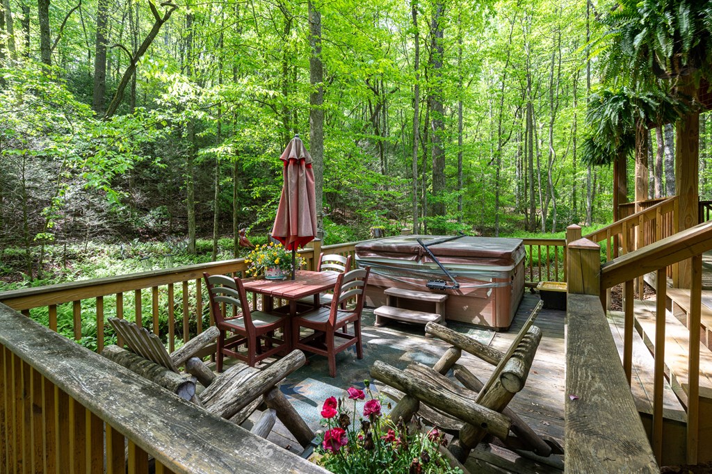 267 Laurelwood Cir
