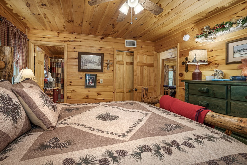 267 Laurelwood Cir