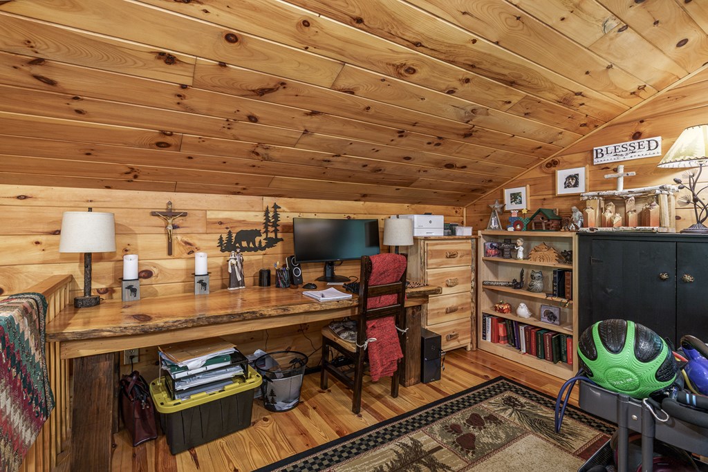 267 Laurelwood Cir