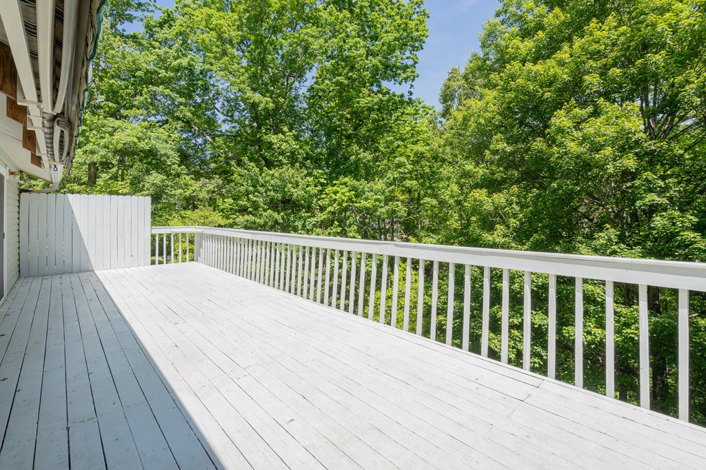 71 Mountain Laurel Rd