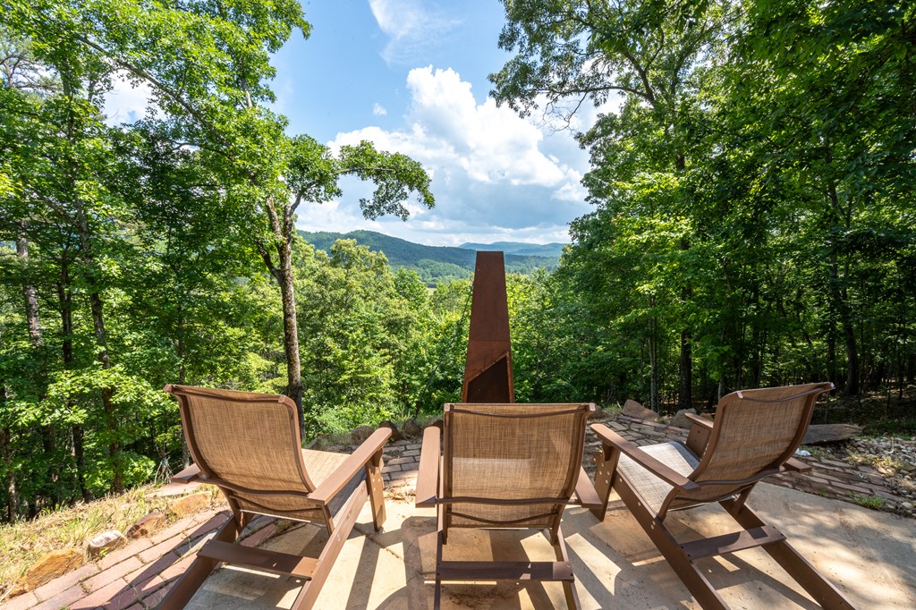 104 Hickory Nut Lane