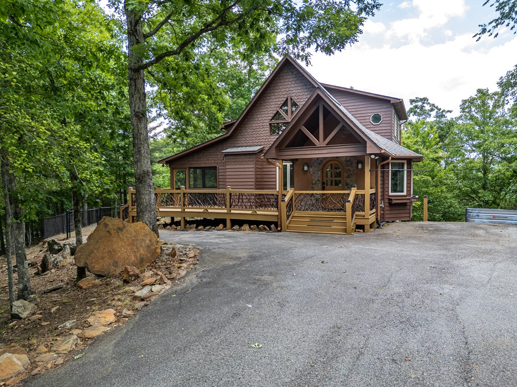 104 Hickory Nut Lane