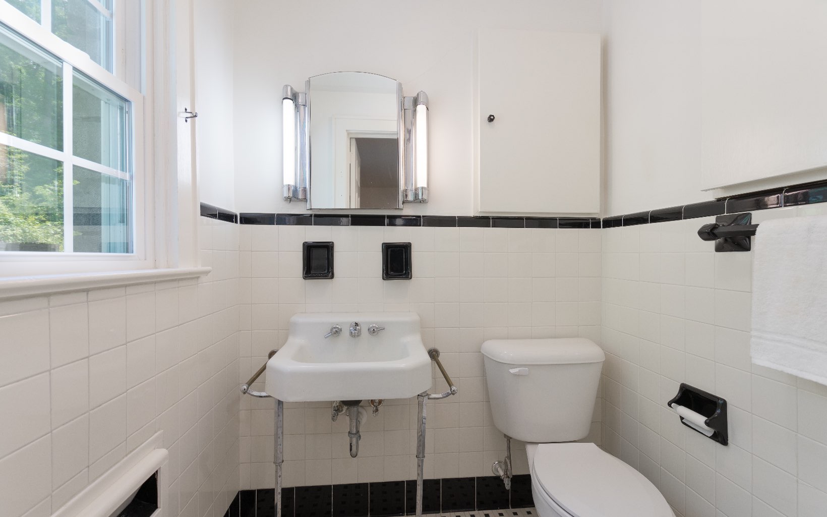 173 Mooreland Heights Street