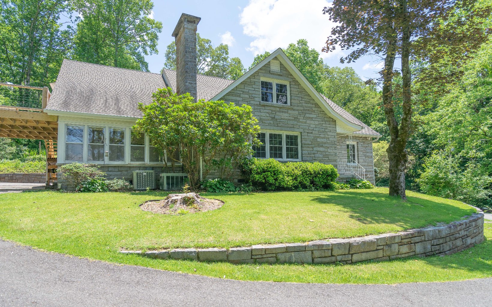 173 Mooreland Heights Street