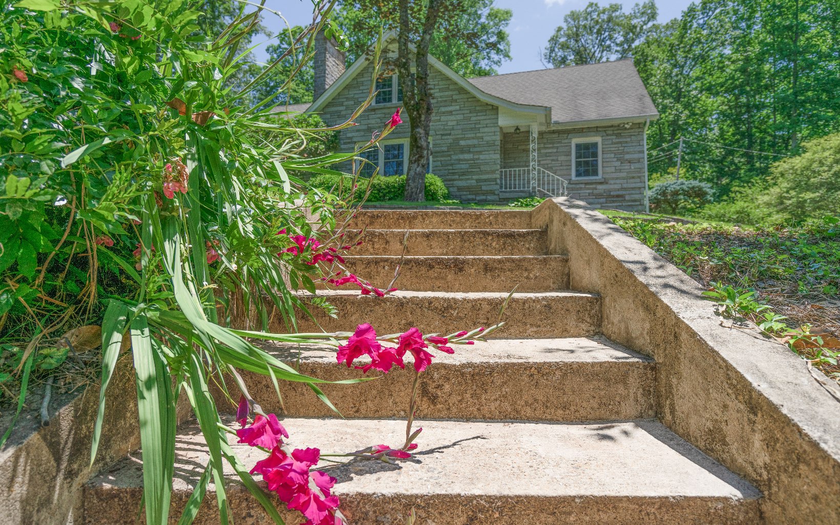 173 Mooreland Heights Street