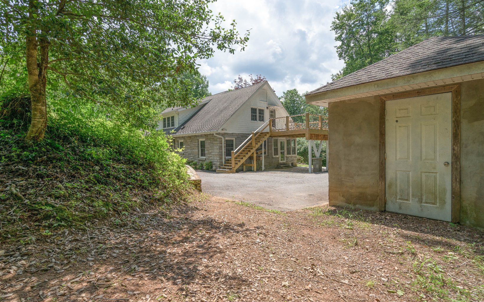 173 Mooreland Heights Street