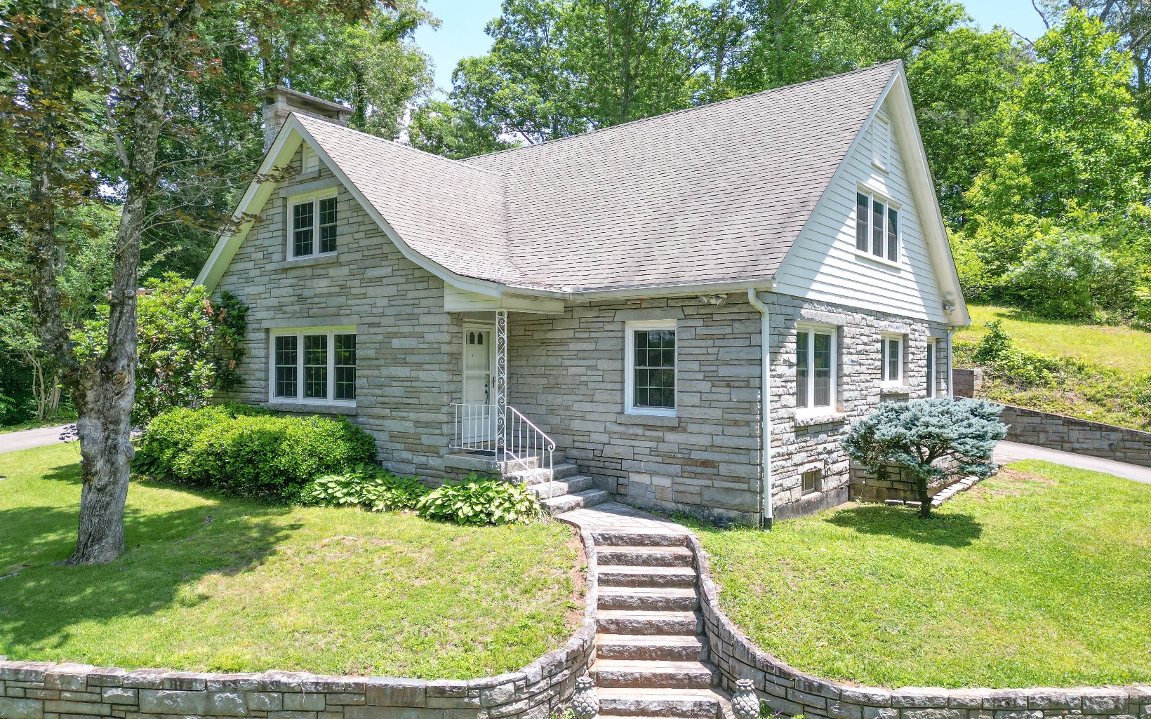 173 Mooreland Heights Street