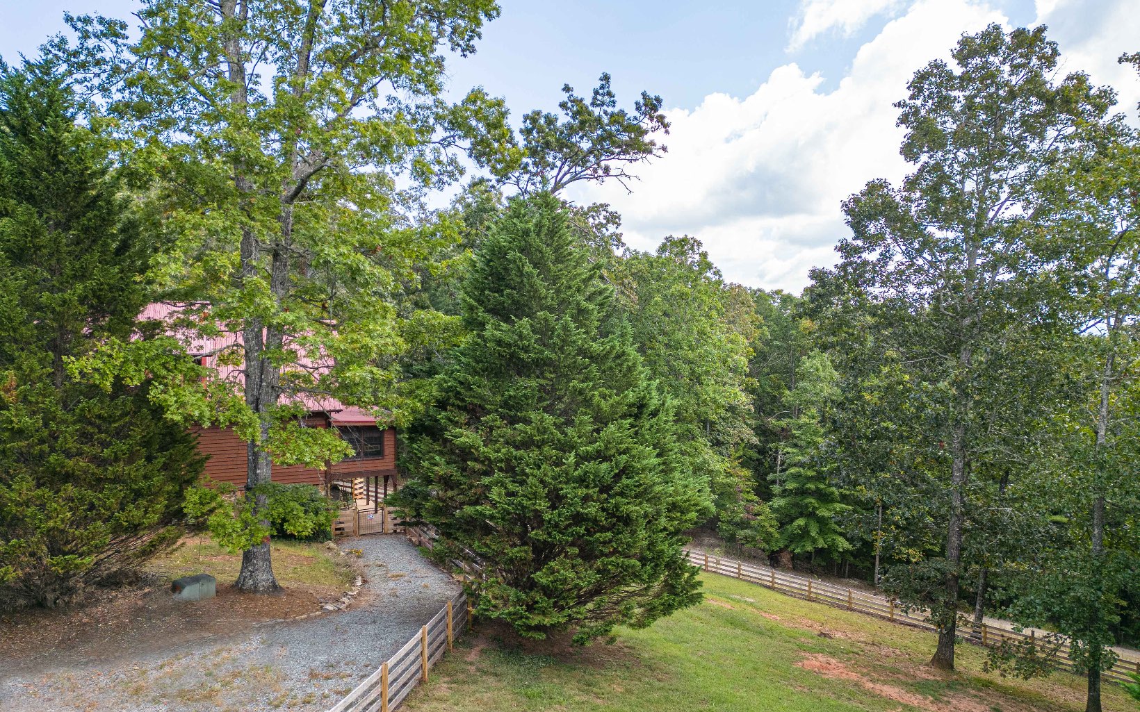 225 Skyland Trail