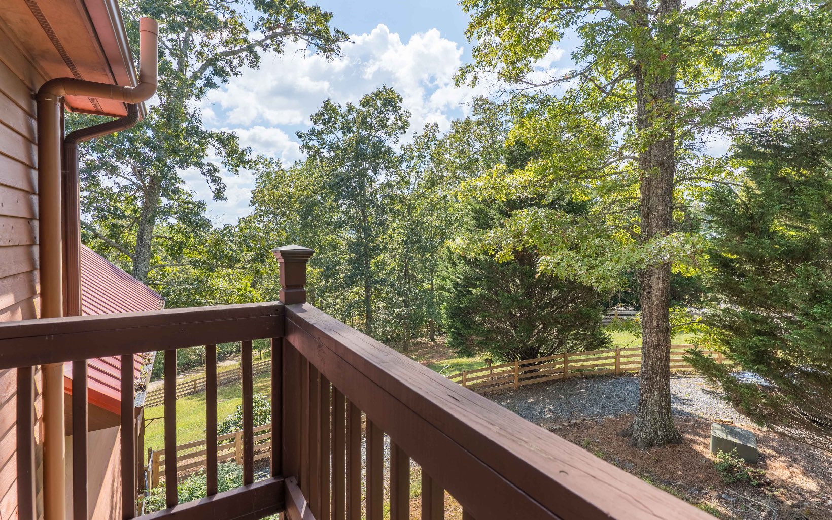 225 Skyland Trail