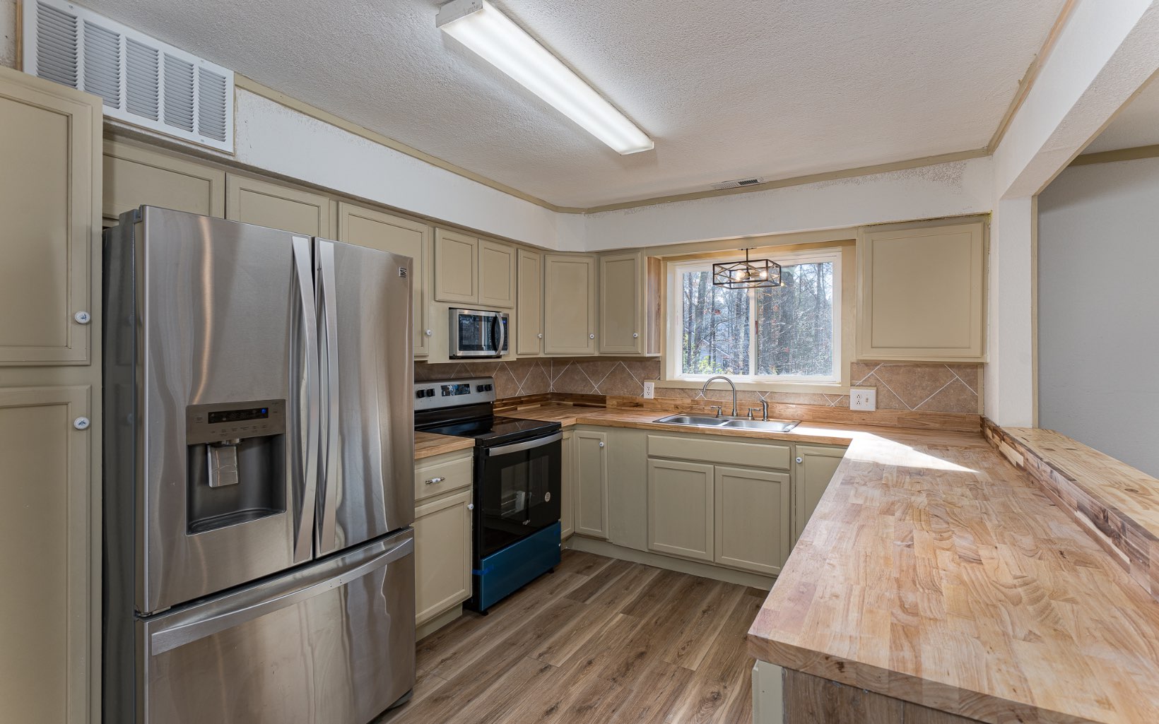 90 Hickory Hill Lane