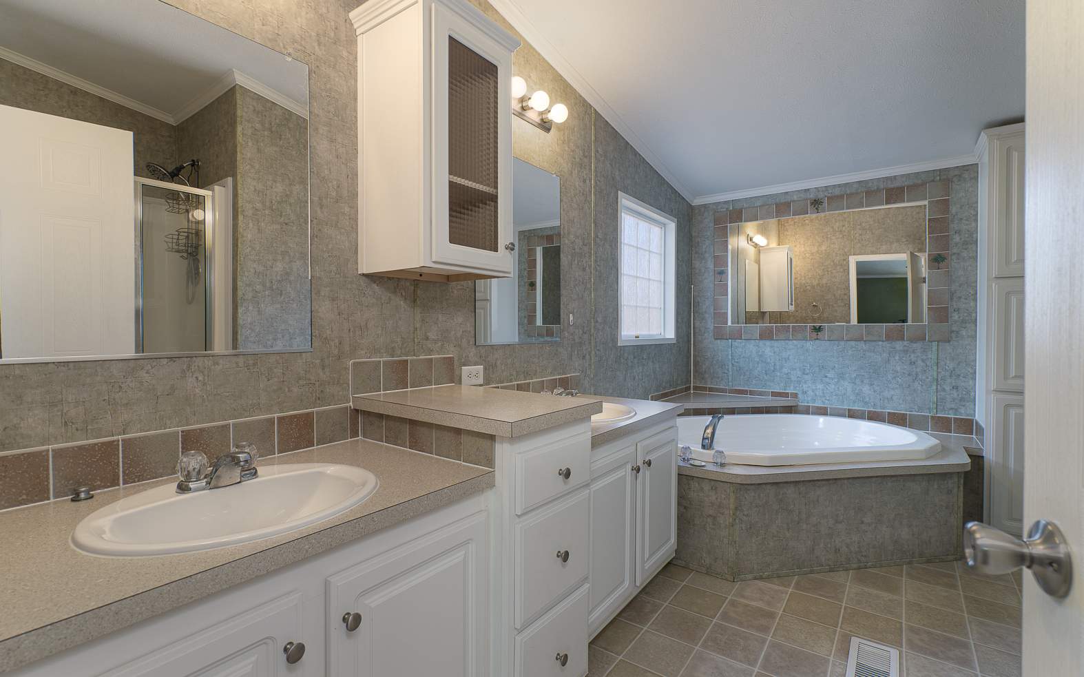 215 Turkey Ridge