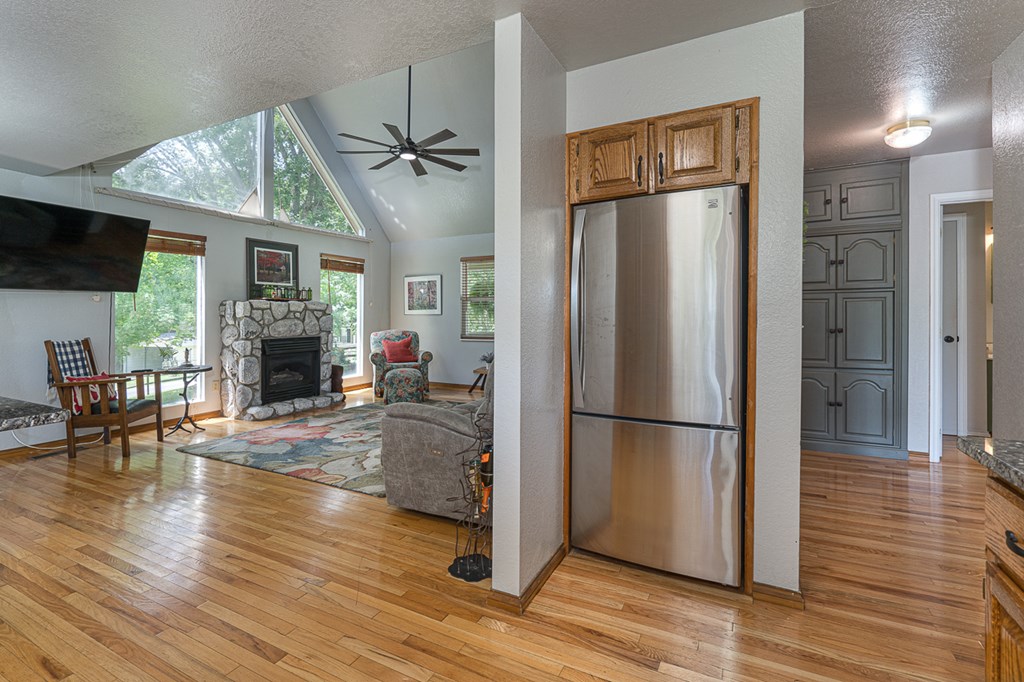 68 Looking Glass Lane