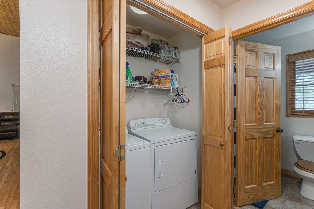 427 Dillon Oaks Drive