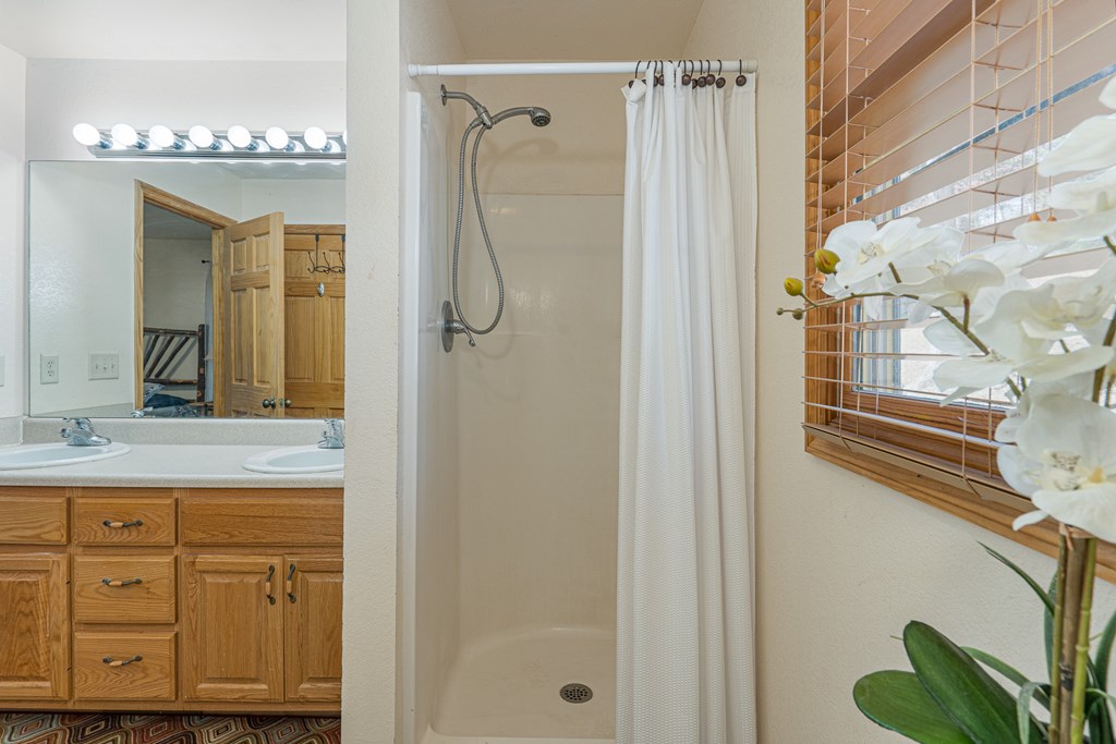 427 Dillon Oaks Drive