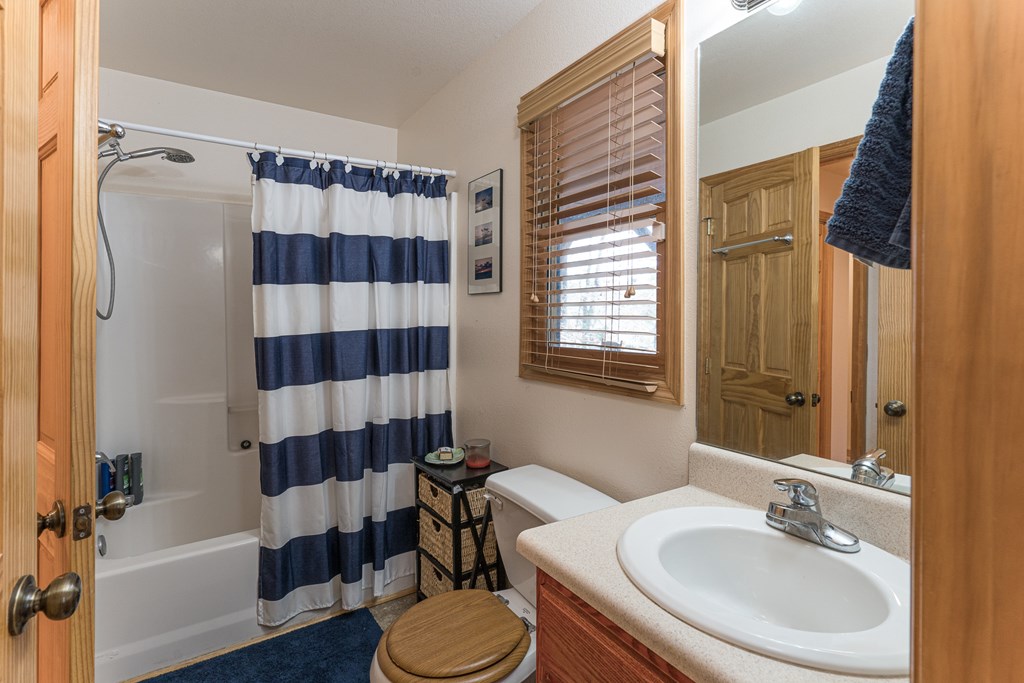 427 Dillon Oaks Drive