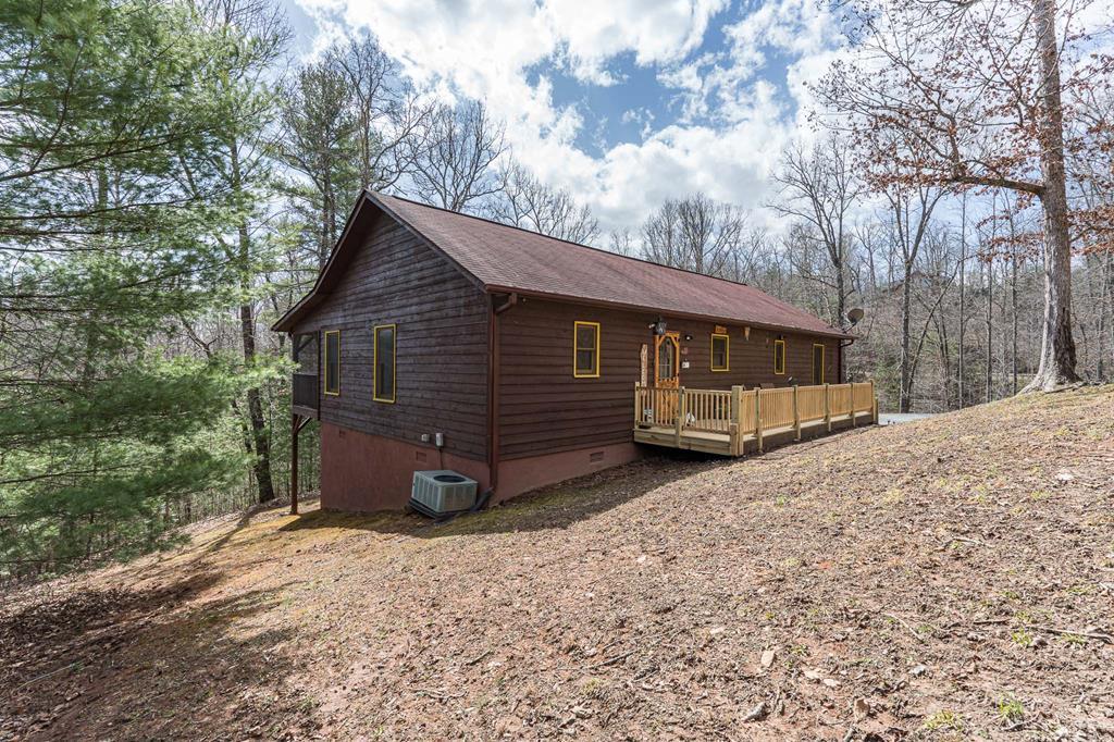 427 Dillon Oaks Drive