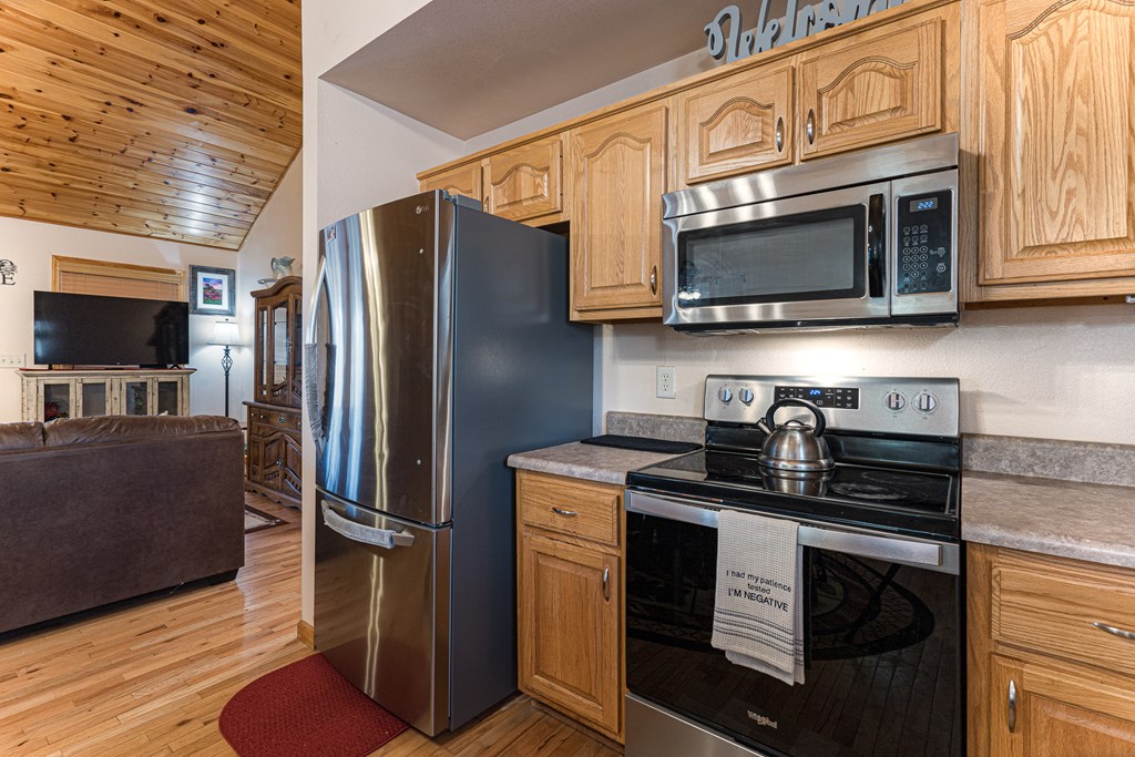 427 Dillon Oaks Drive