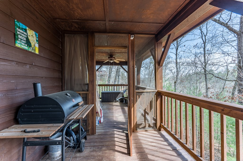 427 Dillon Oaks Drive