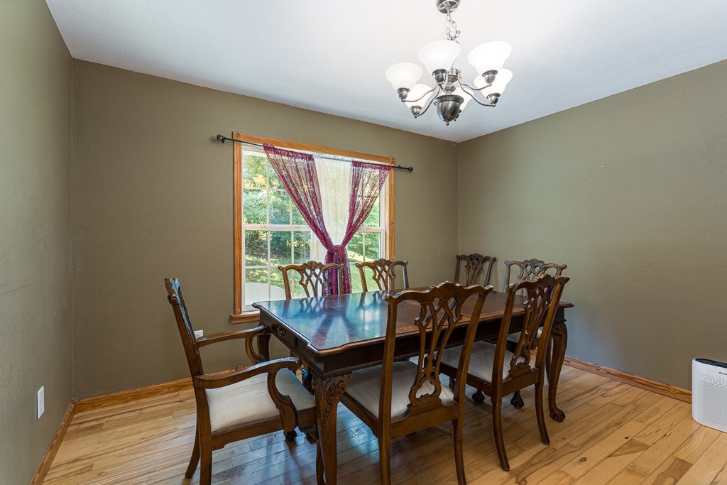 208 Oak Forest Circle