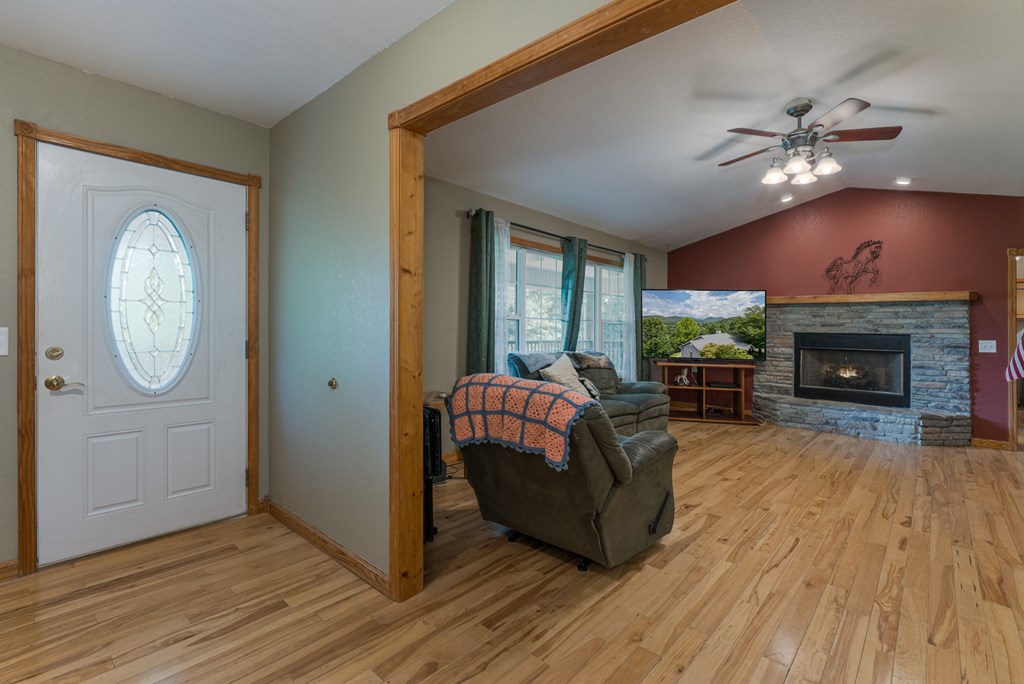 208 Oak Forest Circle