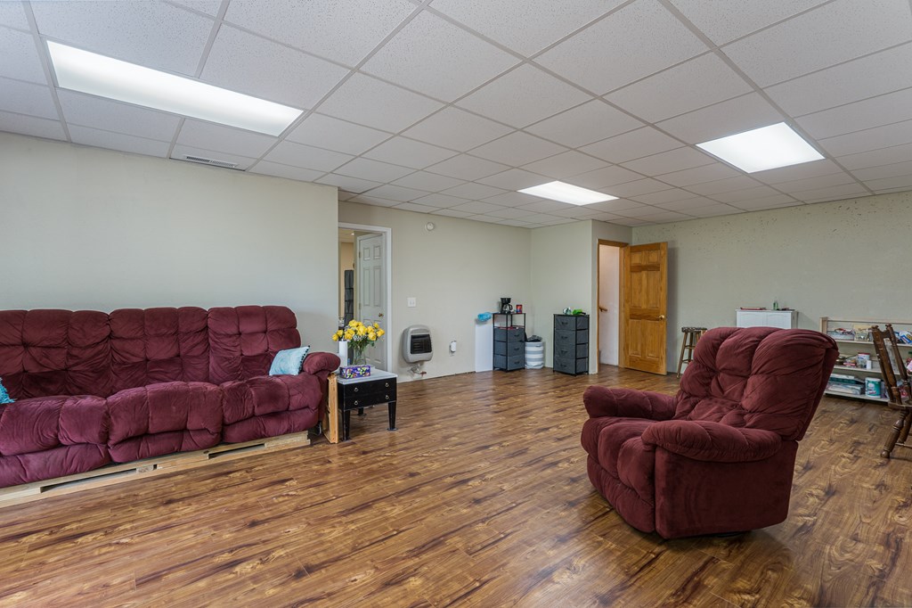 208 Oak Forest Circle