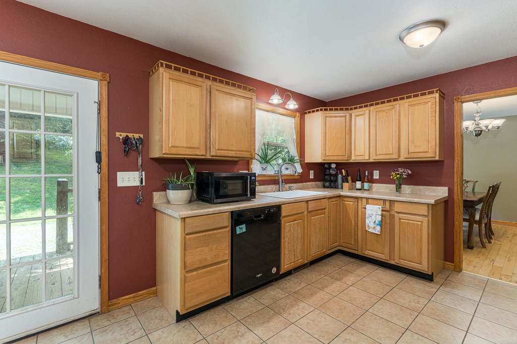 208 Oak Forest Circle