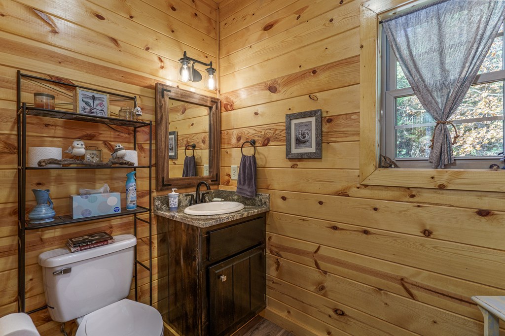 110 Rustic Pine Ridge