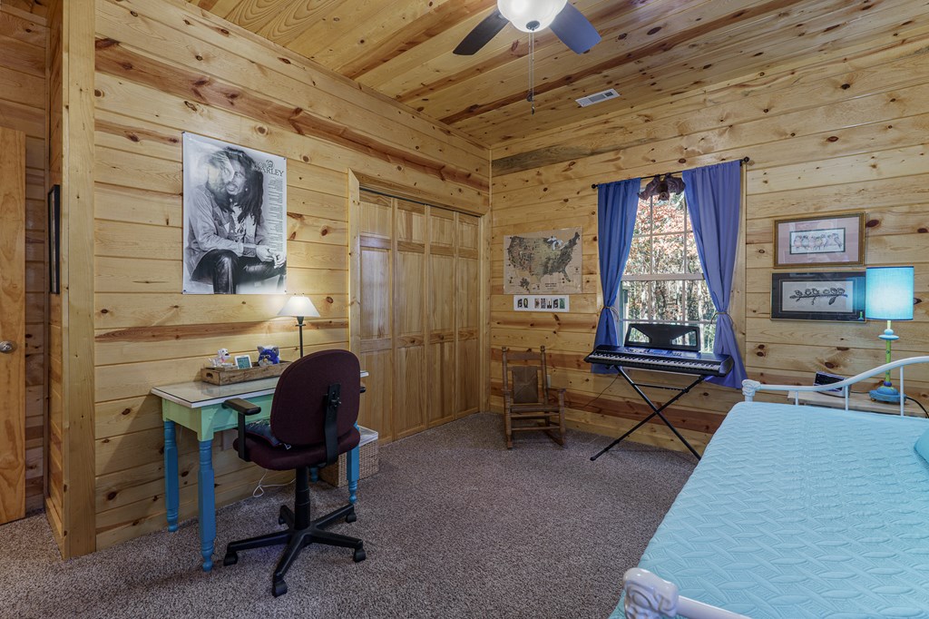 110 Rustic Pine Ridge