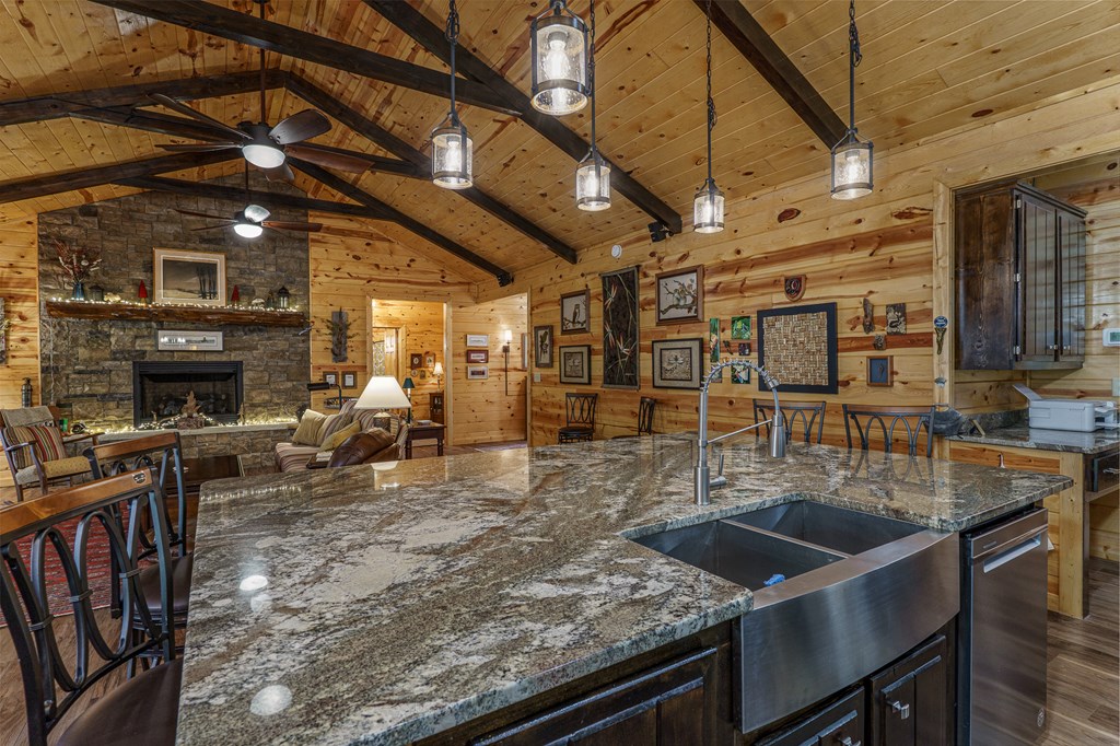 110 Rustic Pine Ridge