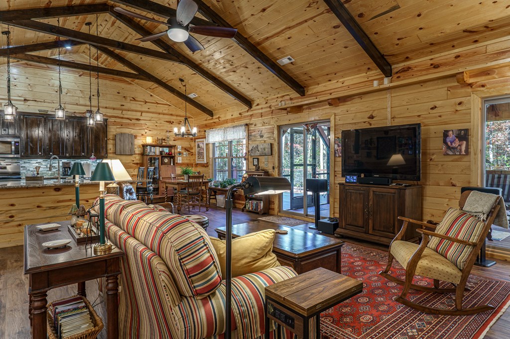 110 Rustic Pine Ridge