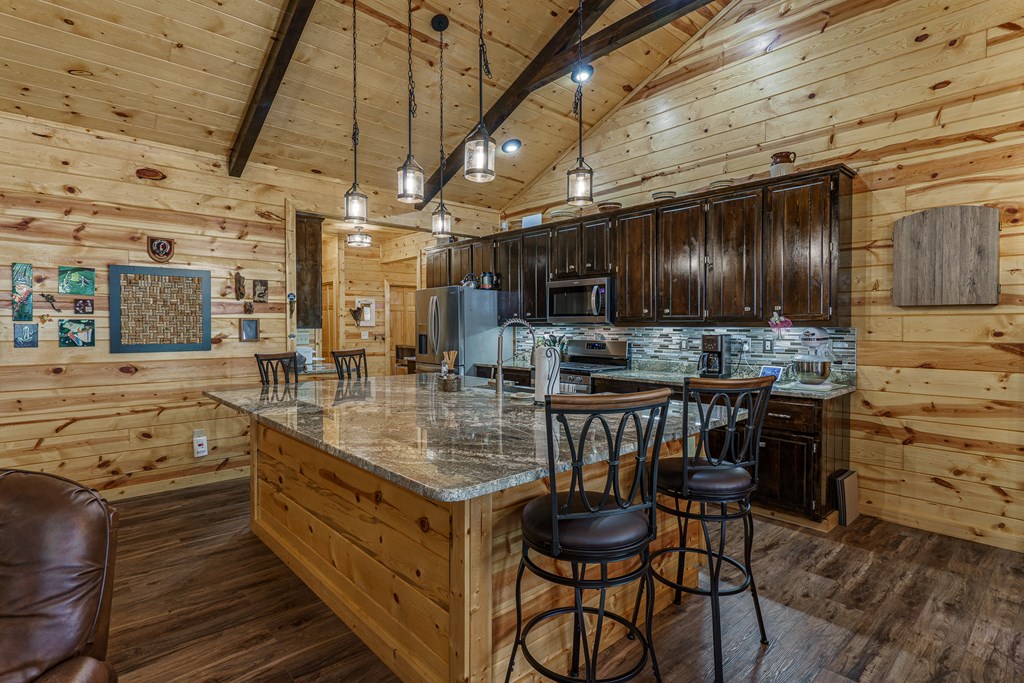 110 Rustic Pine Ridge