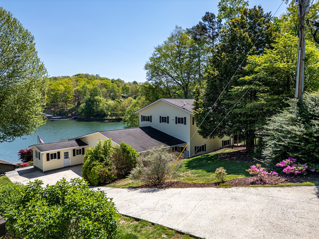327 Chatuge Village Circle