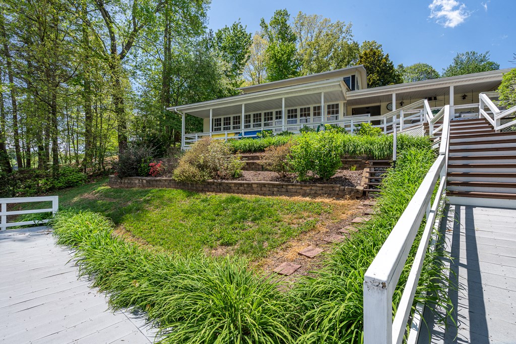 327 Chatuge Village Circle