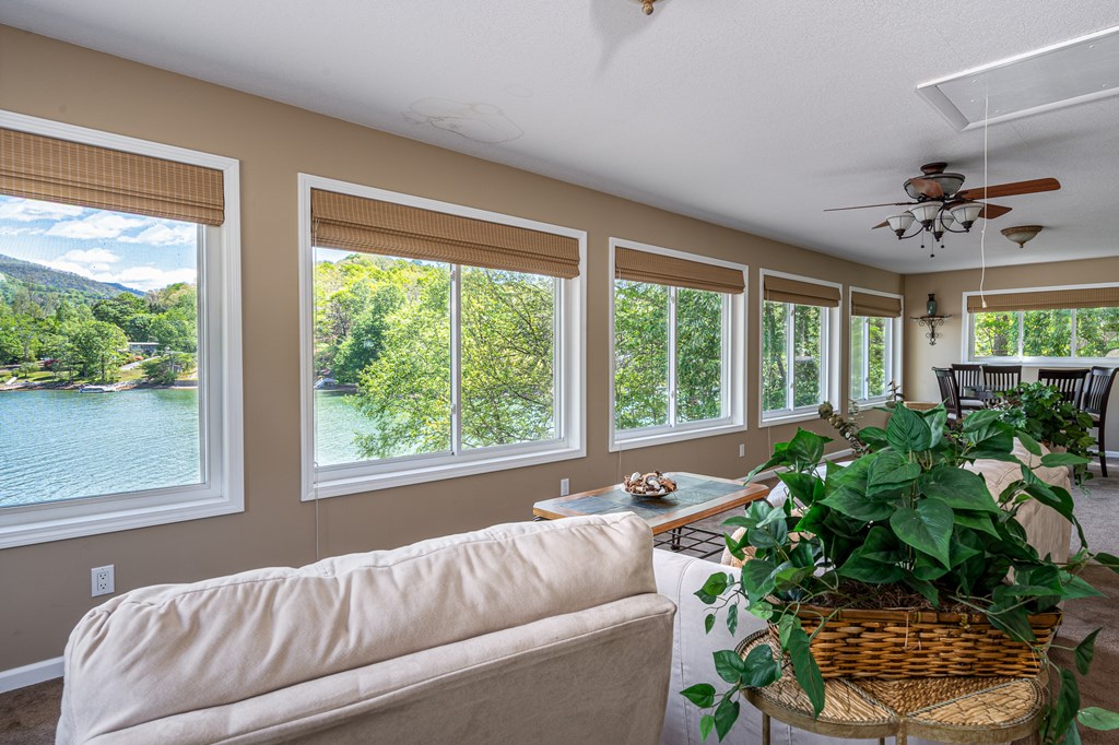 327 Chatuge Village Circle