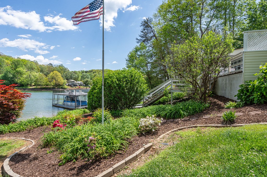 327 Chatuge Village Circle