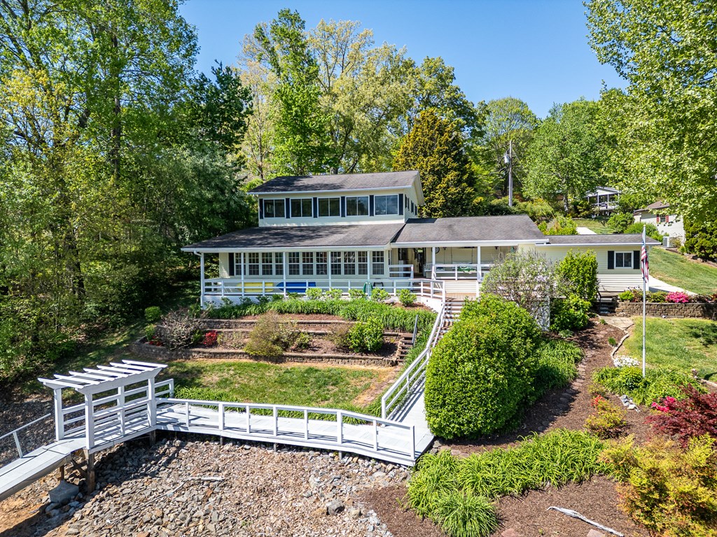 327 Chatuge Village Circle