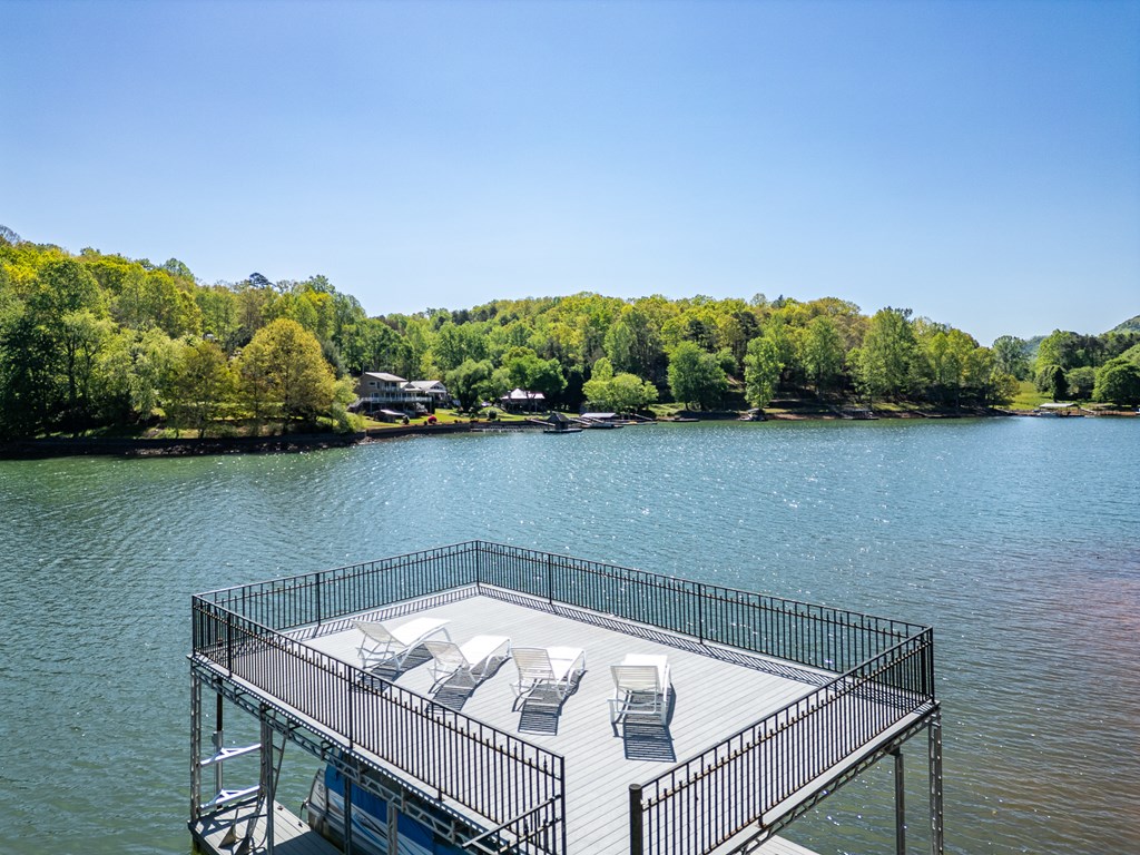 327 Chatuge Village Circle