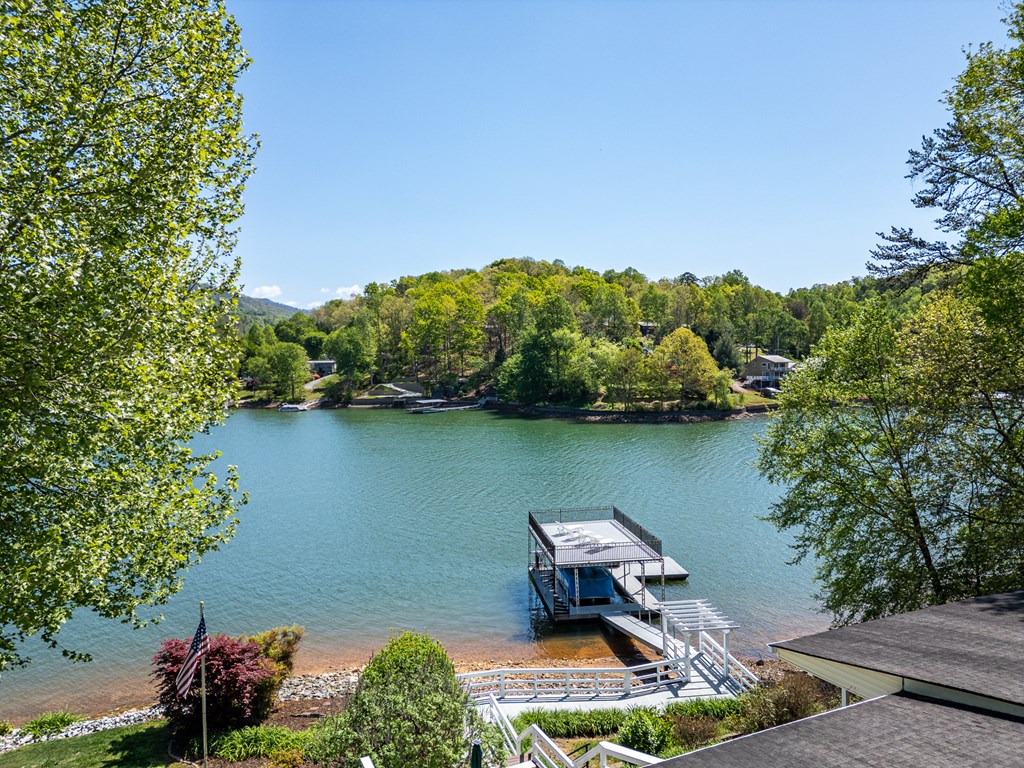 327 Chatuge Village Circle