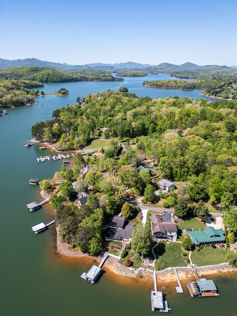 327 Chatuge Village Circle