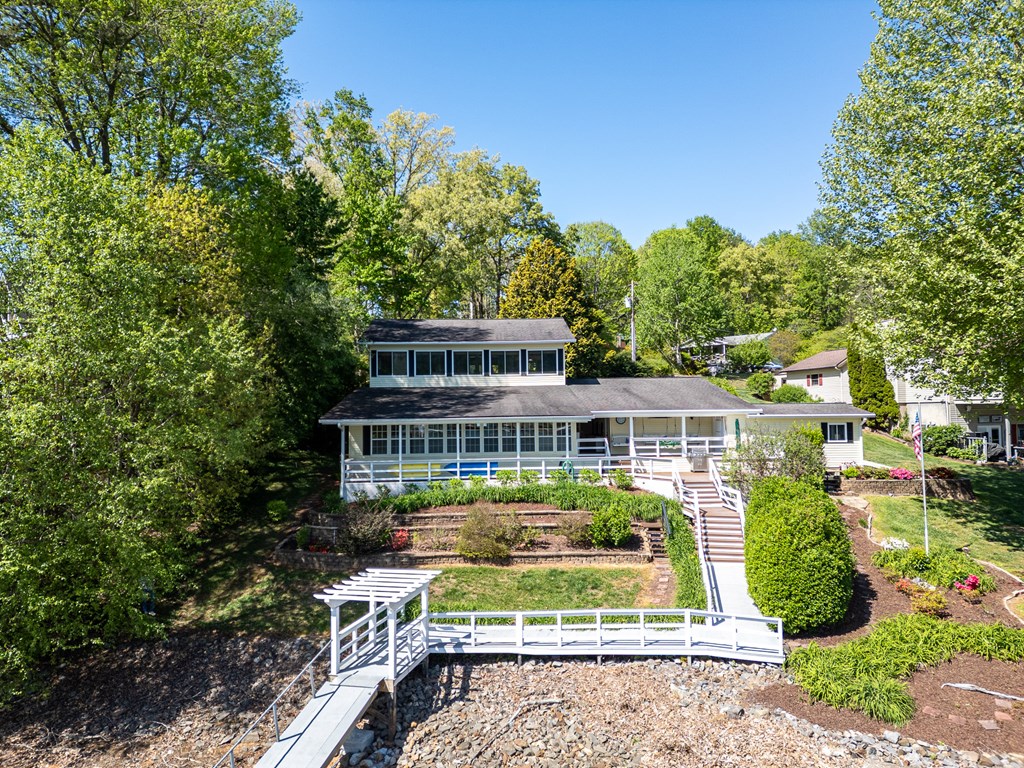 327 Chatuge Village Circle