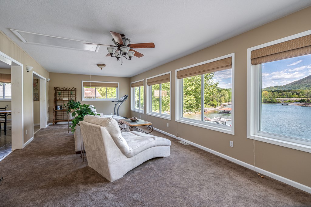 327 Chatuge Village Circle