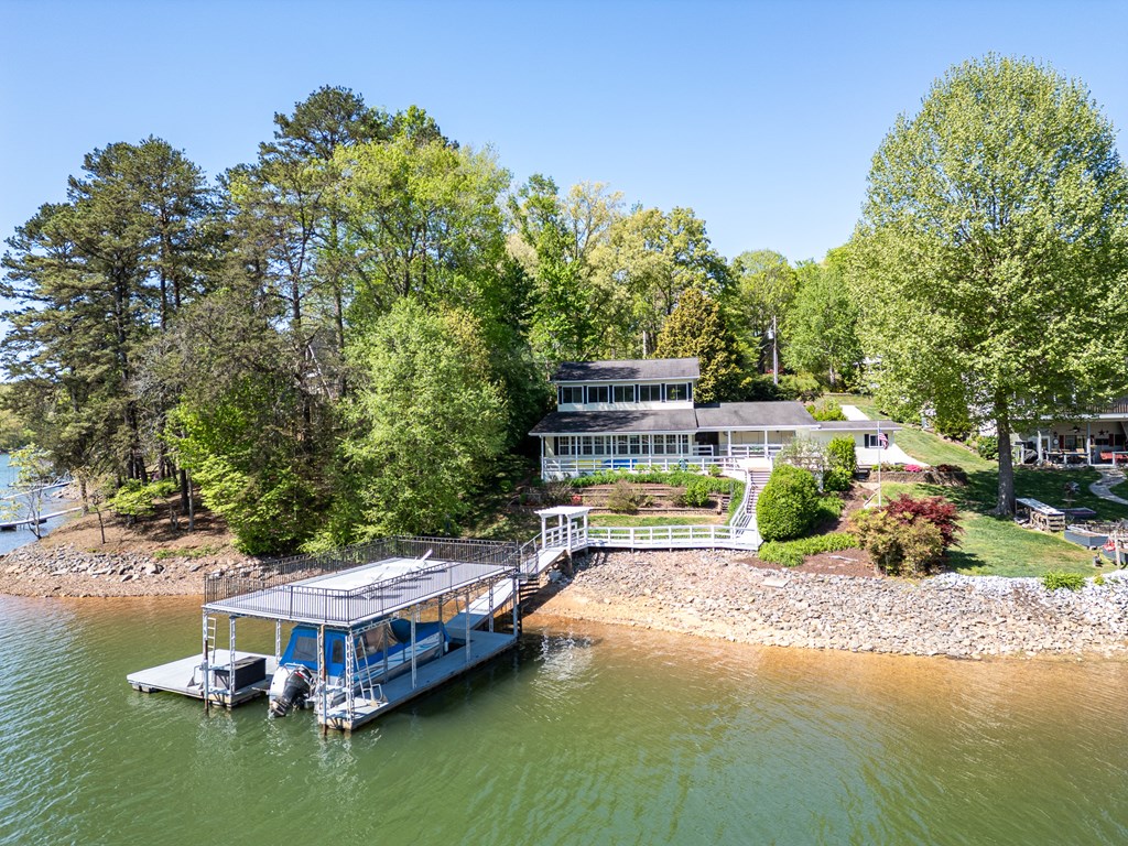 327 Chatuge Village Circle